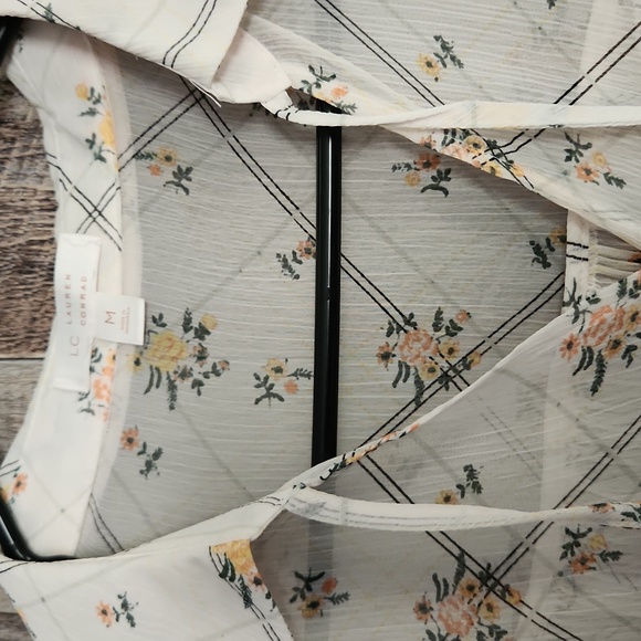 Lauren Conrad blouse - Picture 2 of 3